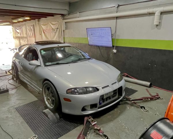 Mitsubishi Eclipse en Dyno Donga Racing
